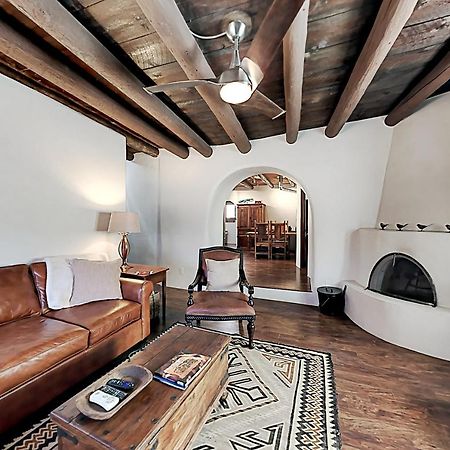 Вілла Pueblo Revival Таос Екстер'єр фото